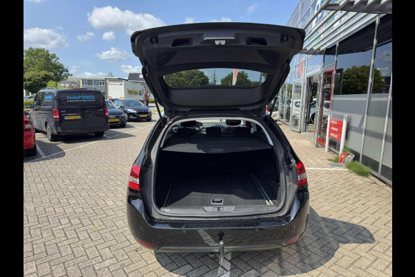 Peugeot 308 SW 1.2 PureTech Blue Lease Executive