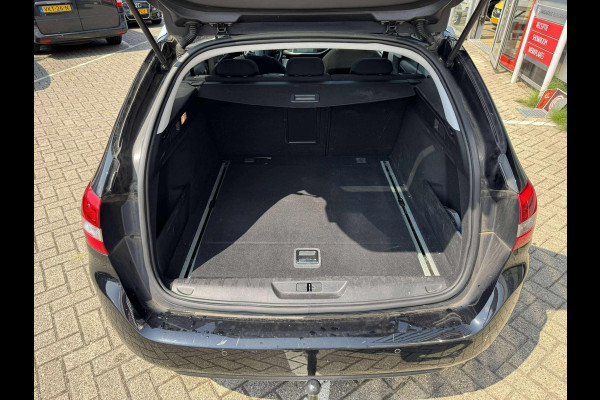 Peugeot 308 SW 1.2 PureTech Blue Lease Executive