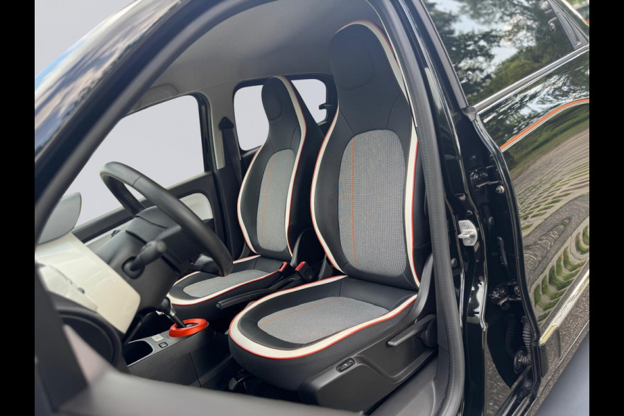 Renault Twingo Z.E. R80 AUTOMAAT Intens Vibes,vele opties, 1e eigenaar, camera , navigatie, stoelverwarming, 16 inch lmv, led