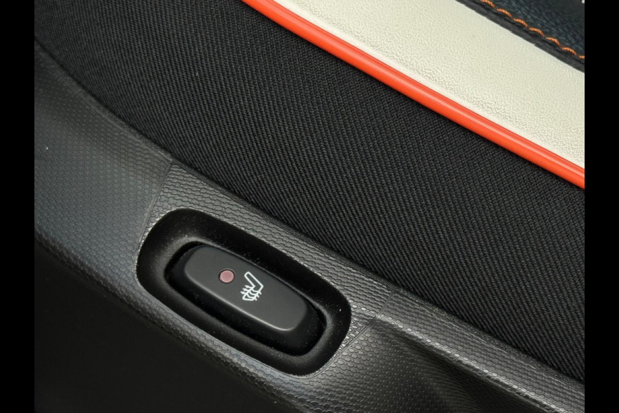 Renault Twingo Z.E. R80 AUTOMAAT Intens Vibes,vele opties, 1e eigenaar, camera , navigatie, stoelverwarming, 16 inch lmv, led
