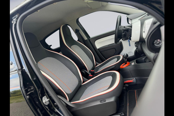 Renault Twingo Z.E. R80 AUTOMAAT Intens Vibes,vele opties, 1e eigenaar, camera , navigatie, stoelverwarming, 16 inch lmv, led