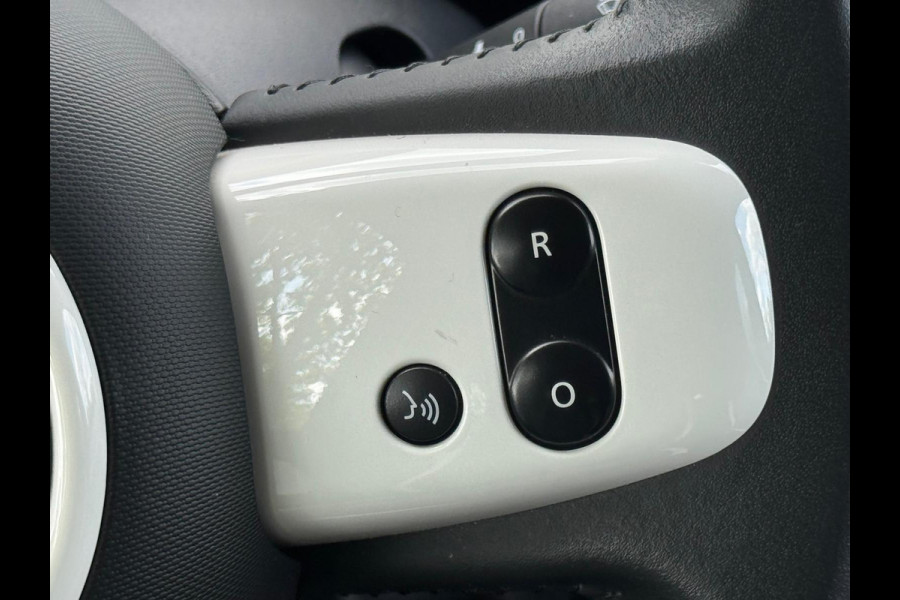 Renault Twingo Z.E. R80 AUTOMAAT Intens Vibes,vele opties, 1e eigenaar, camera , navigatie, stoelverwarming, 16 inch lmv, led