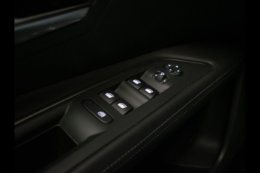 Peugeot 3008 1.2 PureTech Allure Sport (APPLE CARPLAY,NAVI,LED,CRUISE,CAMERA,SFEERVERLICHTING,CLIMATE,DODE HOEK,GETINT,NETTESTAAT)
