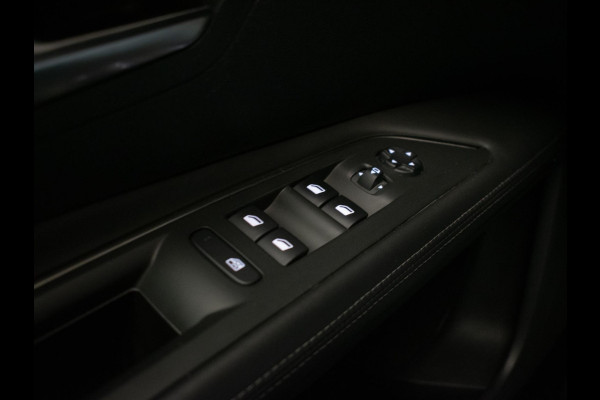 Peugeot 3008 1.2 PureTech Allure Sport (APPLE CARPLAY,NAVI,LED,CRUISE,CAMERA,SFEERVERLICHTING,CLIMATE,DODE HOEK,GETINT,NETTESTAAT)