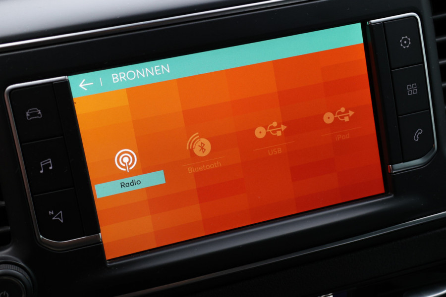 Citroën Jumpy 2.0 BlueHDI XL L3 177 PK DC | ACC | Blind Spot | Navigatie | Bi-Xenon | Head-Up | Camera | CarPlay | Stoelverwarming | Trekhaak | F1 Flippers | 6-Zitter | Peugeot Expert | Opel Vivaro | Dubbel Cabine | Nieuwe APK