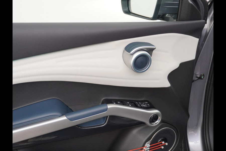 BYD ATTO 3 Design Design COMPLETE AUTO | RIJKLAAR INCL. FABR. GARANTIE T/M 2029 | AANDRIJFLIJN EN ACCU ZELFS T/M 2031