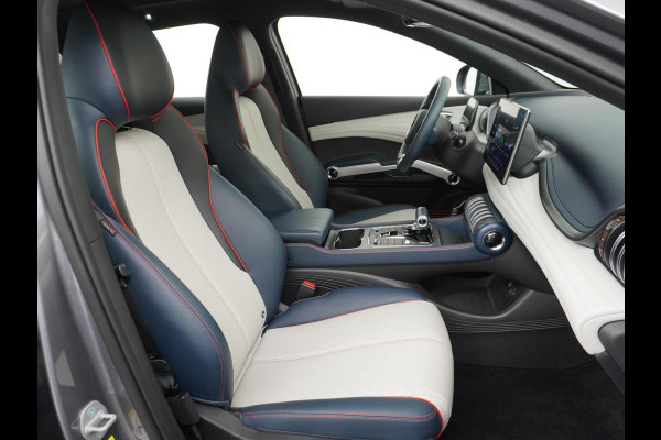 BYD ATTO 3 Design Design COMPLETE AUTO | RIJKLAAR INCL. FABR. GARANTIE T/M 2029 | AANDRIJFLIJN EN ACCU ZELFS T/M 2031