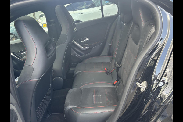 Mercedes-Benz A-Klasse 250 e Business Solution AMG Limited PHEV PLUG-IN HYBRIDE| PANORAMA DAK | AMBILIGHT | STOELVERWARMING | CAMERA | BLACK OPTIC PAKKET | WIDESCREEN DISPLAY | APPLE CARPLAY | RIJKLAAR MET 12 MND BOVAG GARANTIE |