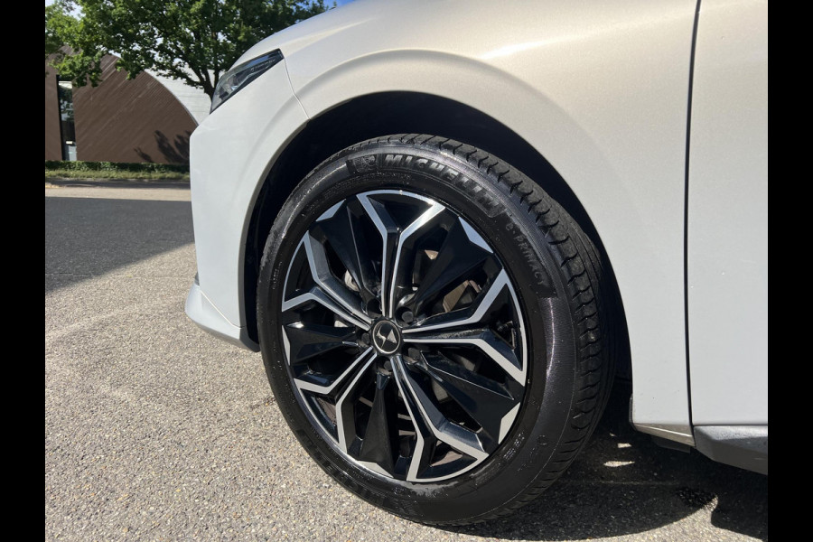 DS DS 4 1.2 PureTech Opéra 130PK PANO | STOEL VERWARMING + VERKOELING| 360 CAMERA | ELEK. ACHTERKLEP | FULL OPTION | RIJKLAAR GELEVERD MET FABRIEKSGARANTIE TOT 2-2026!
