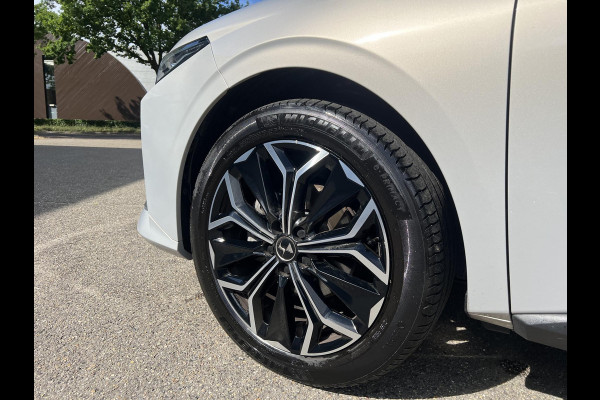 DS DS 4 1.2 PureTech Opéra 130PK PANO | STOEL VERWARMING + VERKOELING| 360 CAMERA | ELEK. ACHTERKLEP | FULL OPTION | RIJKLAAR GELEVERD MET FABRIEKSGARANTIE TOT 2-2026!