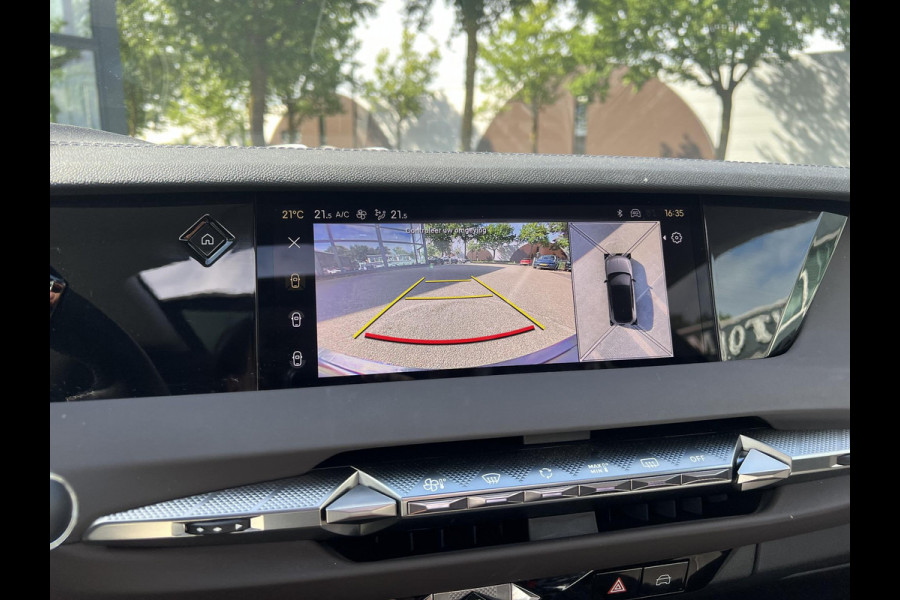 DS DS 4 1.2 PureTech Opéra 130PK PANO | STOEL VERWARMING + VERKOELING| 360 CAMERA | ELEK. ACHTERKLEP | FULL OPTION | RIJKLAAR GELEVERD MET FABRIEKSGARANTIE TOT 2-2026!