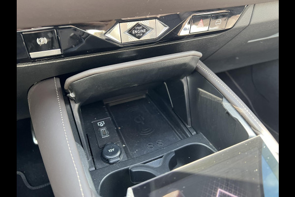 DS DS 4 1.2 PureTech Opéra 130PK PANO | STOEL VERWARMING + VERKOELING| 360 CAMERA | ELEK. ACHTERKLEP | FULL OPTION | RIJKLAAR GELEVERD MET FABRIEKSGARANTIE TOT 2-2026!