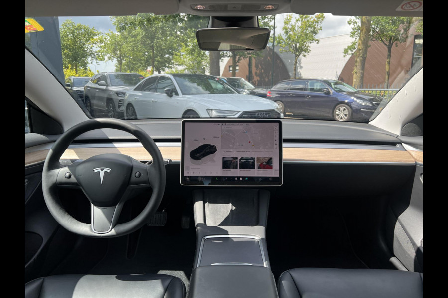 Tesla Model 3 Standard RWD Plus 60 kWh LFP Accu | 1e eigenaar | Origineel Nederlandse auto met NAP | Rijklaar geleverd met fabrieksgarantie!