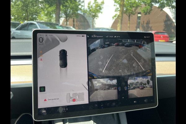 Tesla Model 3 Standard RWD Plus 60 kWh LFP Accu | 1e eigenaar | Origineel Nederlandse auto met NAP | Rijklaar geleverd met fabrieksgarantie!