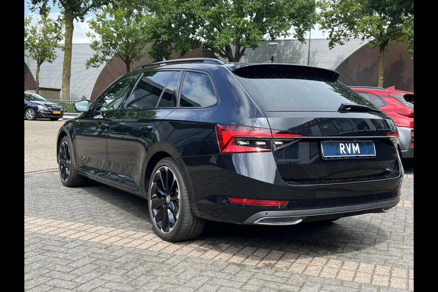 Škoda Superb Combi 1.4 TSI iV Sportline Business PHEV | PLUG-IN HYBRIDE | ADD CRUISE | STOEL/ STUURVERWARMING | ELEK. TREKHAAK | 360 CAMERA| ACHTERBANK VERWARMD| TREKHAAK | BOM VOL OPTIES | RIJKLAAR GELEVERD MET 12 MND BOVAG GARANTIE |