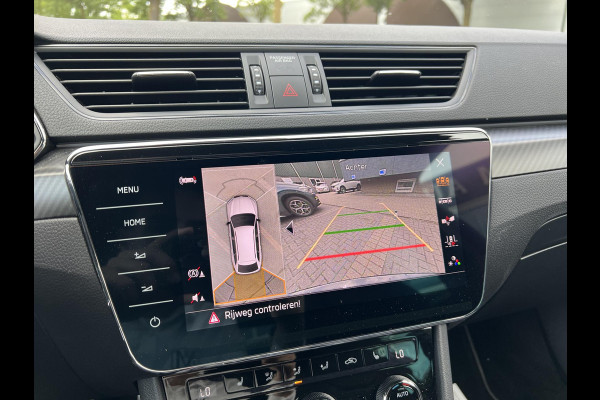Škoda Superb Combi 1.4 TSI iV Sportline Business PHEV | PLUG-IN HYBRIDE | ADD CRUISE | STOEL/ STUURVERWARMING | ELEK. TREKHAAK | 360 CAMERA| ACHTERBANK VERWARMD| TREKHAAK | BOM VOL OPTIES | RIJKLAAR GELEVERD MET 12 MND BOVAG GARANTIE |