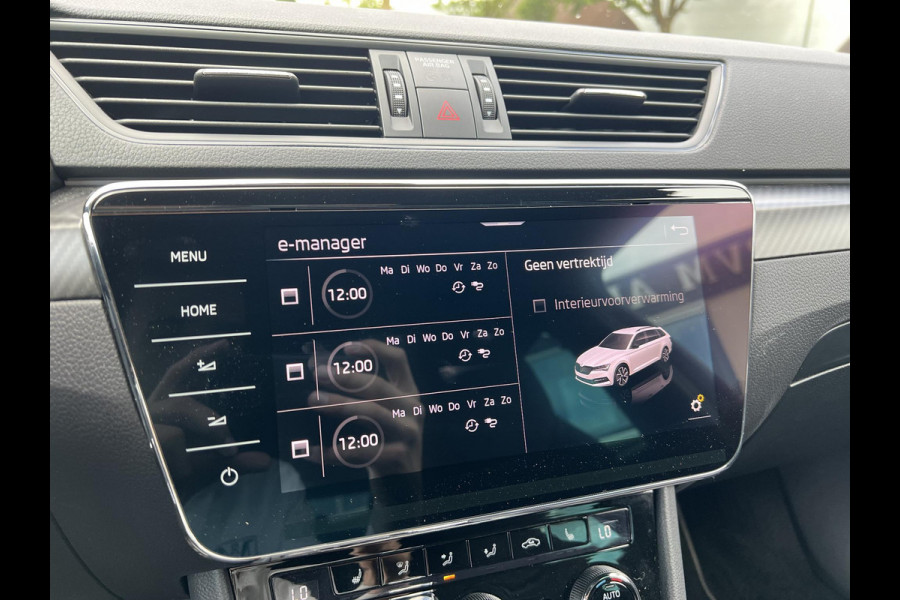 Škoda Superb Combi 1.4 TSI iV Sportline Business PHEV | PLUG-IN HYBRIDE | ADD CRUISE | STOEL/ STUURVERWARMING | ELEK. TREKHAAK | 360 CAMERA| ACHTERBANK VERWARMD| TREKHAAK | BOM VOL OPTIES | RIJKLAAR GELEVERD MET 12 MND BOVAG GARANTIE |