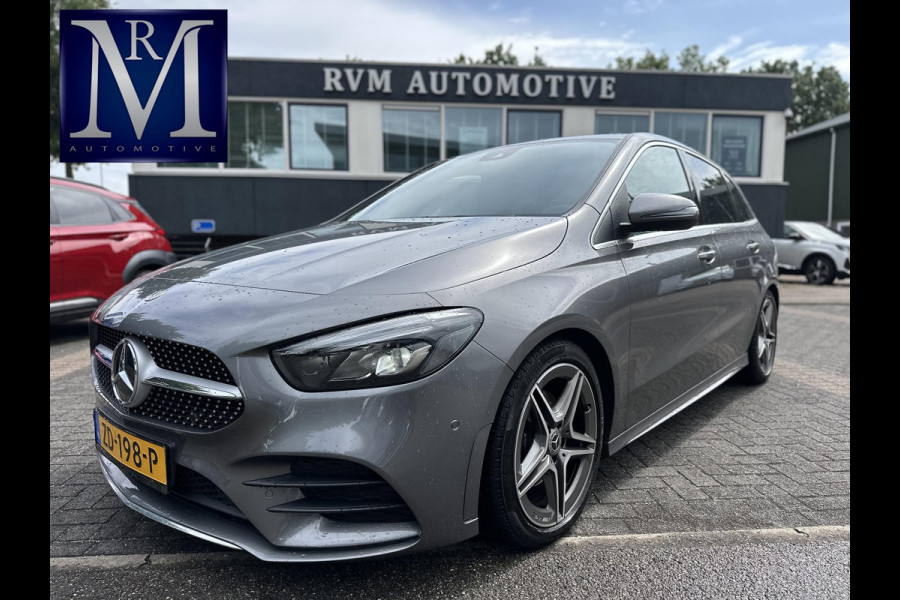 Mercedes-Benz B-Klasse 180 Business Solution AMG ORIGINEEL NL AUTO MET NAP | ELEKTRISCHE ACHTERKLEP | STOELVERWARMING | TREKHAAK | CAMERA | UNIEKE KM-STAND | RIJKLAAR GELEVERD MET 12 MND BOVAG GARANTIE TIE