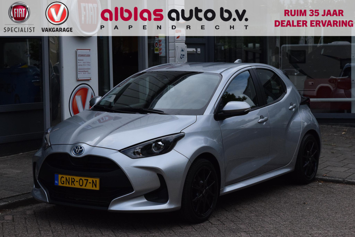 Toyota Yaris 1.5 Hybrid Active|Nav|Cam.|17"|Stoelverw. Toyota Yaris 1.5 Hybrid Active|Nav|Cam.|17"|Stoelverw.