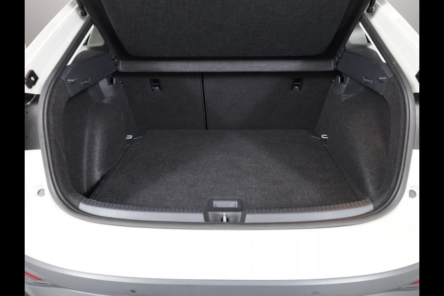 Volkswagen Taigo 1.0 TSI Life 95 pk | Verlengde garantie | Navigatie | Parkeersensoren | Achteruitrijcamera | Adaptieve cruise control | Keyless | Stoelverwarming |