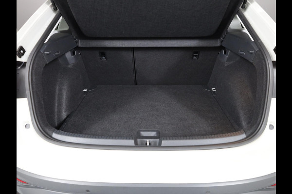 Volkswagen Taigo 1.0 TSI Life 95 pk | Verlengde garantie | Navigatie | Parkeersensoren | Achteruitrijcamera | Adaptieve cruise control | Keyless | Stoelverwarming |