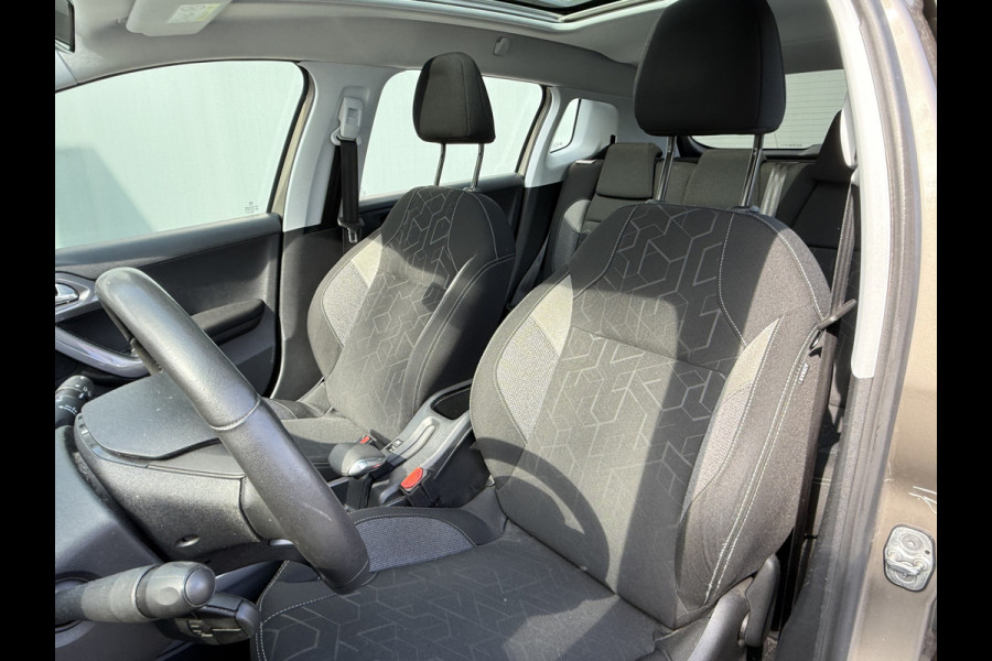 Peugeot 2008 BWJ 201 | 1.2PT 111PK Blue Lion | TREKHAAK | PANO DAK | AIRCO | NAVI | CRUISE | PDC |