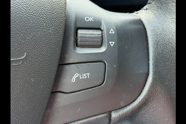 Peugeot 2008 BWJ 201 | 1.2PT 111PK Blue Lion | TREKHAAK | PANO DAK | AIRCO | NAVI | CRUISE | PDC |