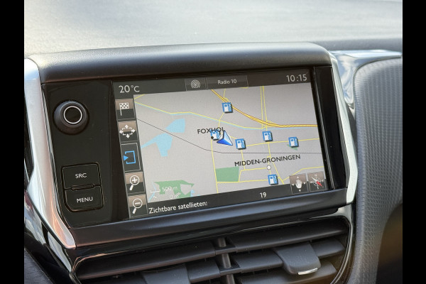 Peugeot 2008 BWJ 201 | 1.2PT 111PK Blue Lion | TREKHAAK | PANO DAK | AIRCO | NAVI | CRUISE | PDC |