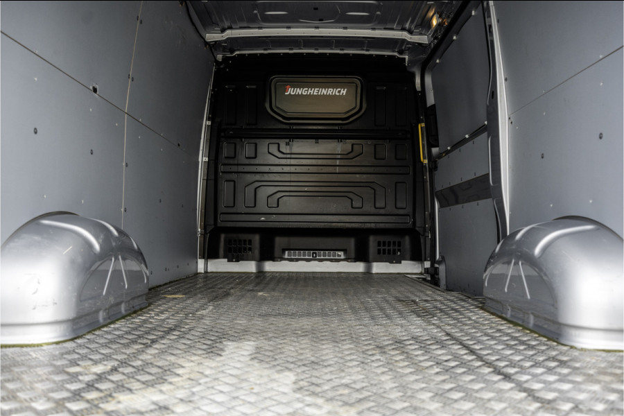 Volkswagen Crafter 35 TDI | L3H2 | CarPlay | Navi | Cruise | Airco | PDC | Euro 6