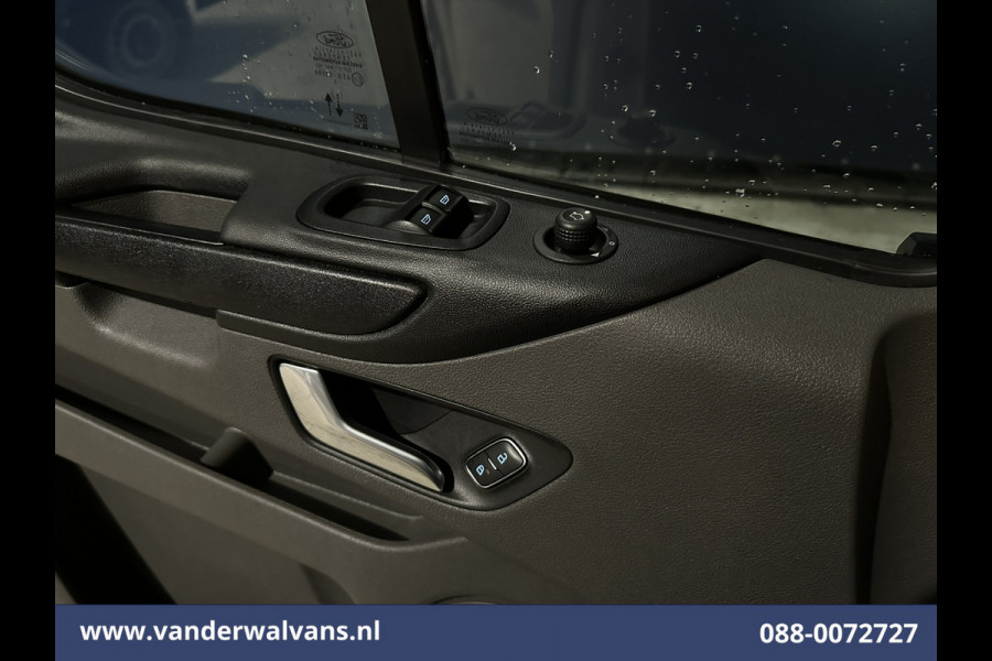 Ford Transit Custom 2.0 TDCI L2H1 Euro6 Airco | Cruisecontrol | LED | Parkeersensoren | 2700KG Trekvermogen Bijrijdersbank