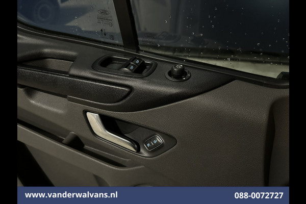 Ford Transit Custom 2.0 TDCI L2H1 Euro6 Airco | Cruisecontrol | LED | Parkeersensoren | 2700KG Trekvermogen Bijrijdersbank
