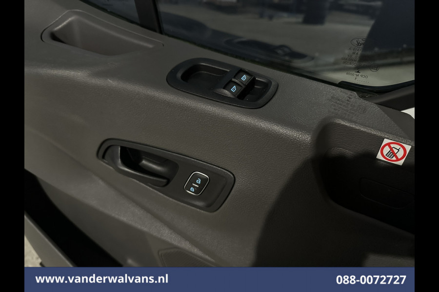 Ford Transit 2.0 TDCI L4H3 Jumbo Euro6 # Airco | Cruisecontrol | Apple Carplay | Android Auto | Parkeersensoren Verwarmde voorruit, Bijrijdersbank