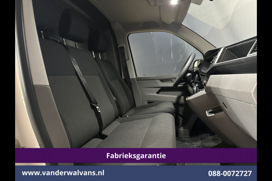 Volkswagen Transporter 2.0 TDI L2H1 Fabrieksgarantie Euro6 # Airco | Apple Carplay | Trekhaak | Cruisecontrol Android Auto, Parkeersensoren, Sidebars, Bijrijdersbank
