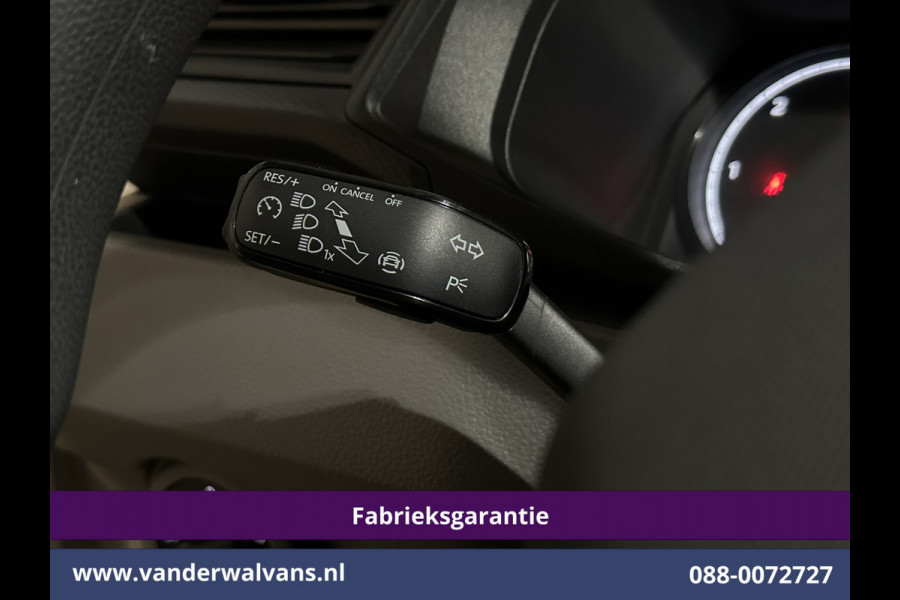 Volkswagen Transporter 2.0 TDI L2H1 Fabrieksgarantie Euro6 # Airco | Apple Carplay | Trekhaak | Cruisecontrol Android Auto, Parkeersensoren, Sidebars, Bijrijdersbank