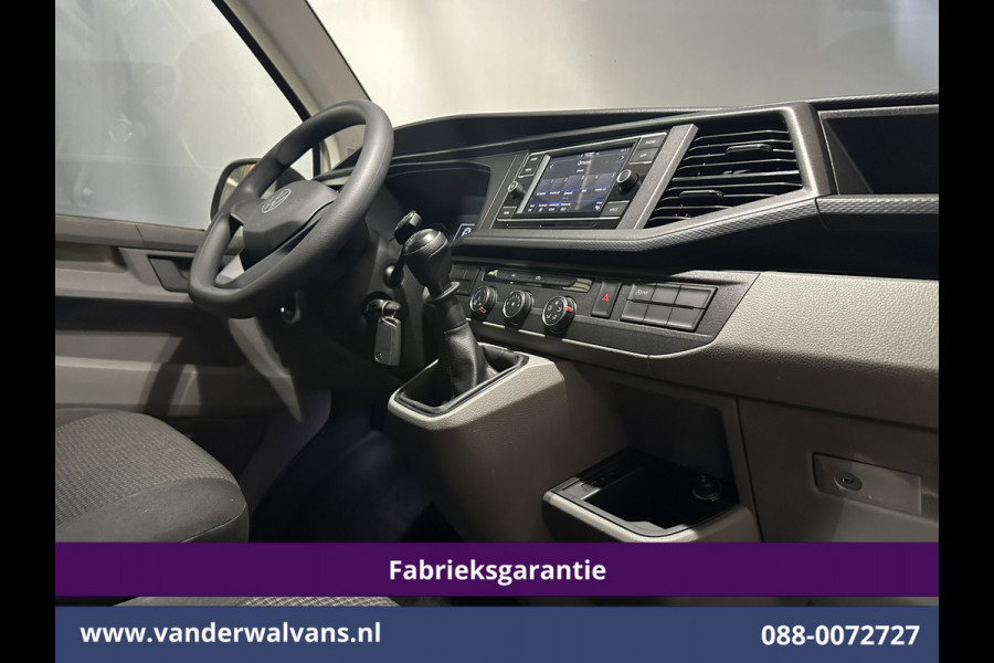 Volkswagen Transporter 2.0 TDI L2H1 Fabrieksgarantie Euro6 # Airco | Apple Carplay | Trekhaak | Cruisecontrol Android Auto, Parkeersensoren, Sidebars, Bijrijdersbank
