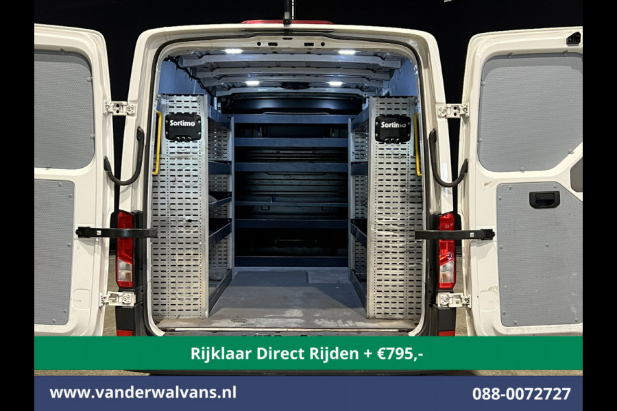 Volkswagen Crafter 2.0 TDI 141pk L3H2 L2H1 inrichting Euro6 *Rijklaar Direct Rijden* Airco | Camera | Apple Carplay | Android Auto Parkeersensoren, Bijrijdersbank, 3000kg trekvermogen