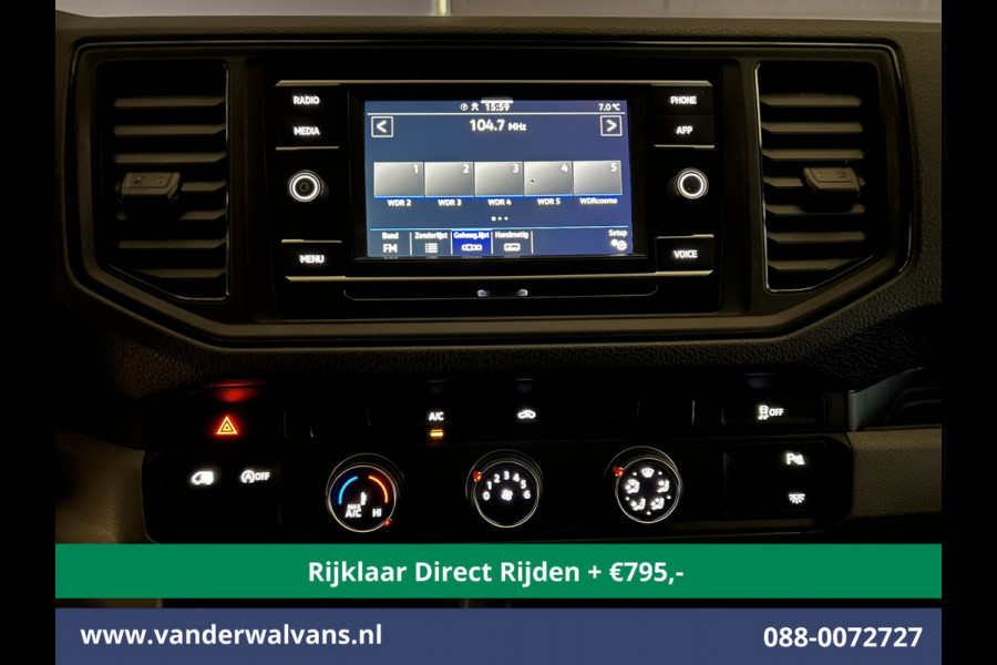Volkswagen Crafter 2.0 TDI 141pk L3H2 L2H1 inrichting Euro6 *Rijklaar Direct Rijden* Airco | Camera | Apple Carplay | Android Auto Parkeersensoren, Bijrijdersbank, 3000kg trekvermogen