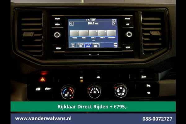 Volkswagen Crafter 2.0 TDI 141pk L3H2 L2H1 inrichting Euro6 *Rijklaar Direct Rijden* Airco | Camera | Apple Carplay | Android Auto Parkeersensoren, Bijrijdersbank, 3000kg trekvermogen