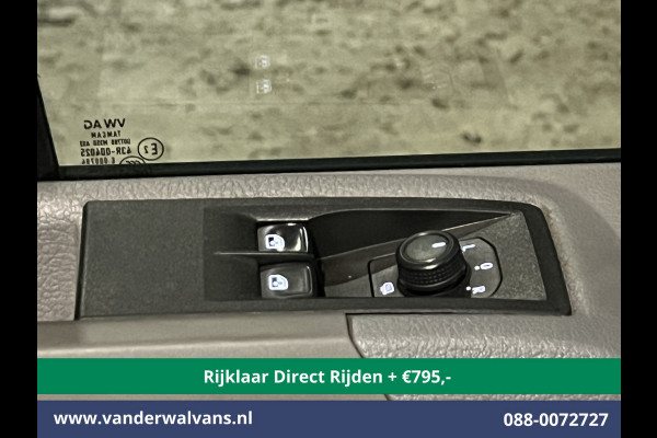 Volkswagen Crafter 2.0 TDI 141pk L3H2 L2H1 inrichting Euro6 *Rijklaar Direct Rijden* Airco | Camera | Apple Carplay | Android Auto Parkeersensoren, Bijrijdersbank, 3000kg trekvermogen