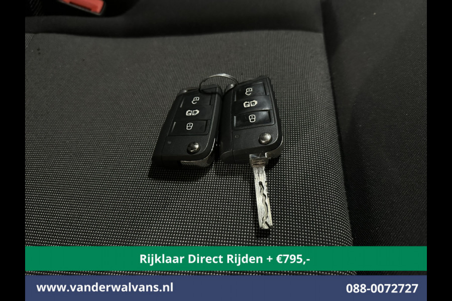 Volkswagen Crafter 2.0 TDI 141pk L3H2 (Oude L2H1) Euro6 *Rijklaar Direct Rijden* Airco | Camera | Apple Carplay | 3000kg Trekhaak | Cruisecontrol Android Auto, Parkeersensoren, Bijrijdersbank