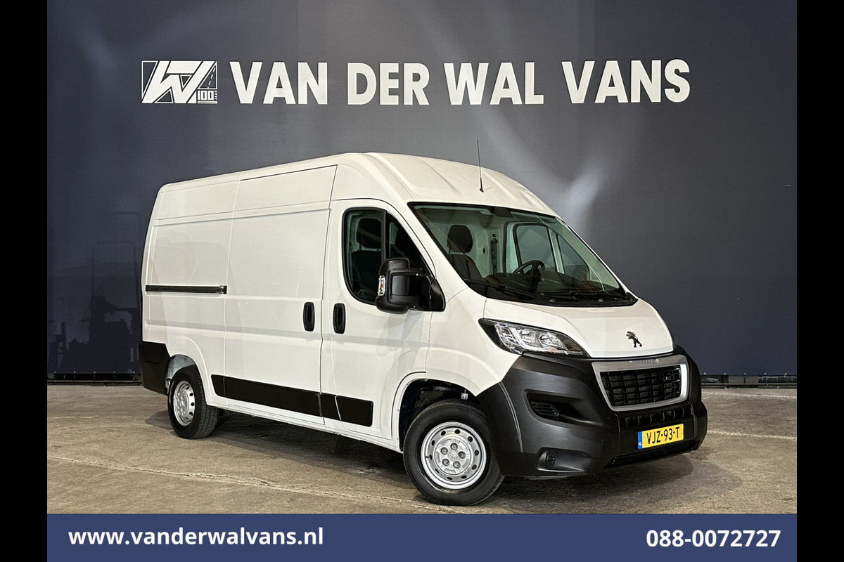 Peugeot Boxer 2.2 BlueHDi 140pk L2H2 Euro6 Airco | Camera | Navigatie | 2500kg Trekhaak Cruisecontrol, Parkeersensoren, Bijrijdersbank