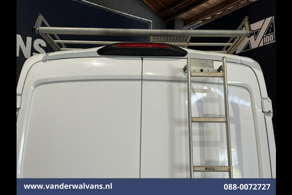 Ford Transit 2.0 TDCI 131pk L3H2 Euro6 # Airco | 2800kg Trekhaak | Imperiaal | LED | Trap | Cruisecontrol Parkeersensoren, Bijrijdersbank