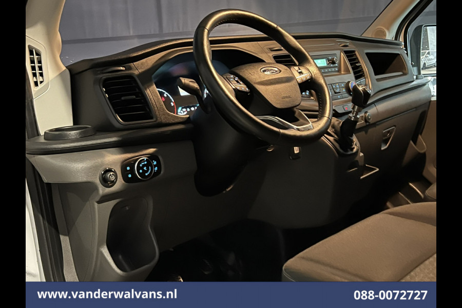 Ford Transit 2.0 TDCI 131pk L3H2 Euro6 # Airco | 2800kg Trekhaak | Imperiaal | LED | Trap | Cruisecontrol Parkeersensoren, Bijrijdersbank