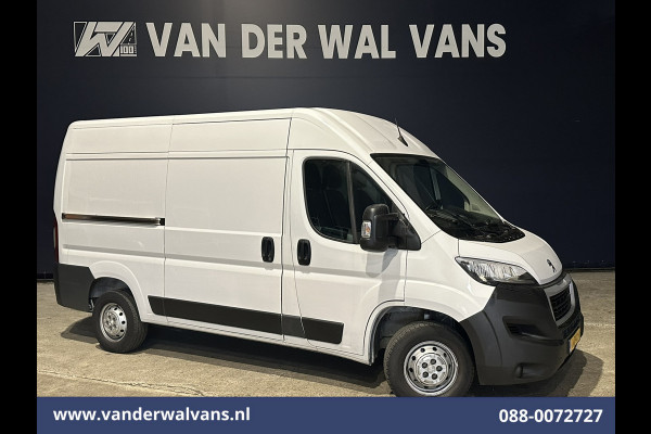 Peugeot Boxer 2.2 BlueHDi 120pk L2H2 Euro6 Airco | 2500kg Trekhaak | Cruisecontrol | Parkeersensoren Bijrijdersbank