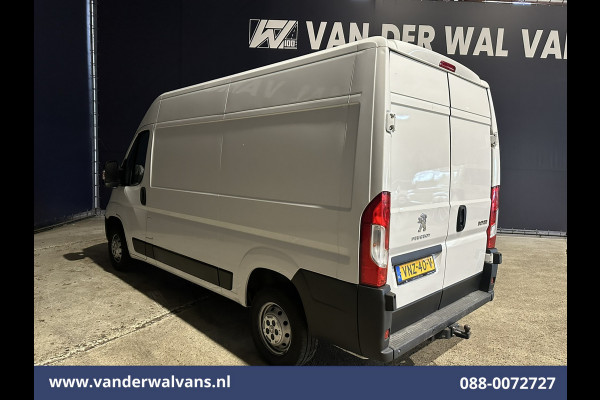 Peugeot Boxer 2.2 BlueHDi 120pk L2H2 Euro6 Airco | 2500kg Trekhaak | Cruisecontrol | Parkeersensoren Bijrijdersbank