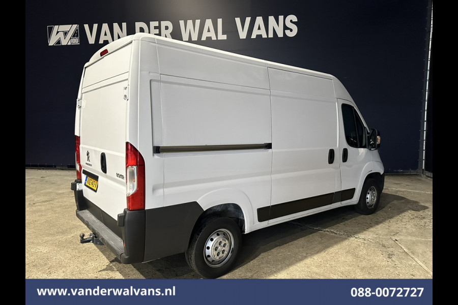 Peugeot Boxer 2.2 BlueHDi 120pk L2H2 Euro6 Airco | 2500kg Trekhaak | Cruisecontrol | Parkeersensoren Bijrijdersbank