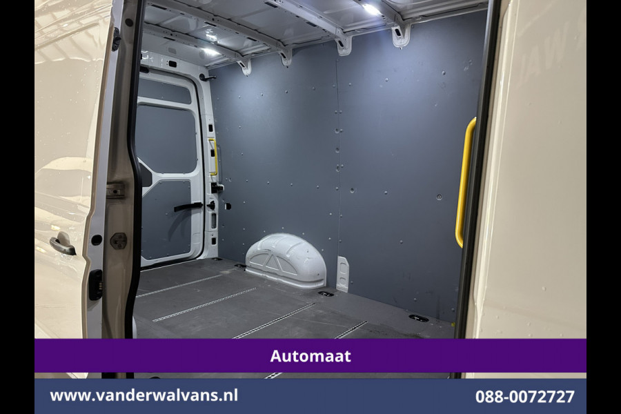 Volkswagen Crafter 2.0 TDI 141pk Automaat L3H3 L2H2 Euro6 Airco | Navigatie | Apple Carplay | Cruisecontrol Android Auto, Parkeersensoren, chauffeursstoel, 3000kg trekvermogen