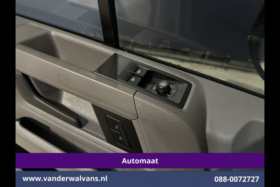 Volkswagen Crafter 2.0 TDI 141pk Automaat L3H3 L2H2 Euro6 Airco | Navigatie | Apple Carplay | Cruisecontrol Android Auto, Parkeersensoren, chauffeursstoel, 3000kg trekvermogen