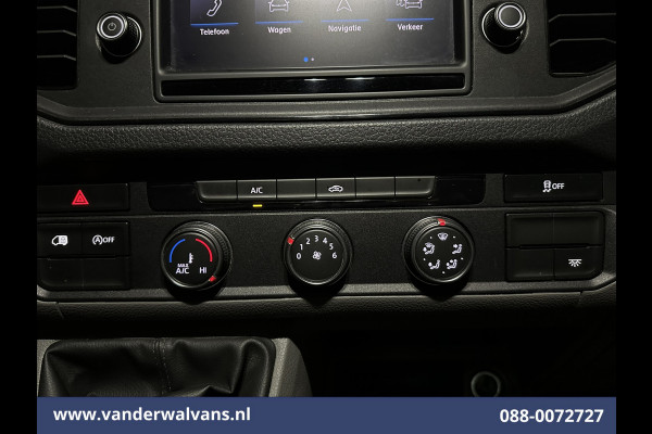 Volkswagen Crafter 2.0 TDI 140pk L3H3 L2H2 Euro6 Airco | 3000kg Trekhaak | Navigatie | Apple Carplay Android auto, Bijrijdersbank, zilver