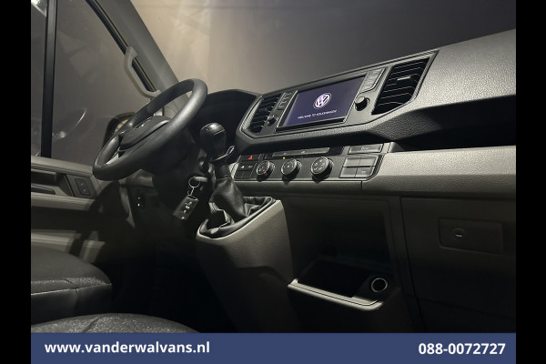 Volkswagen Crafter 2.0 TDI 140pk L3H3 L2H2 Euro6 Airco | 3000kg Trekhaak | Navigatie | Apple Carplay Android auto, Bijrijdersbank, zilver